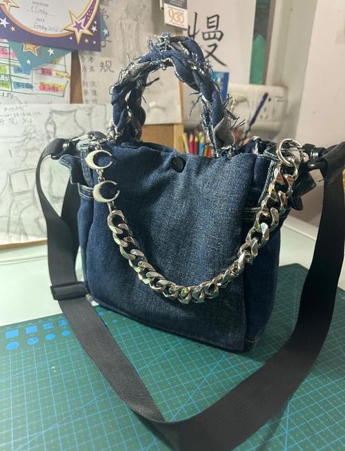 牛仔裤改造钱包，小巧实用的手工制作​