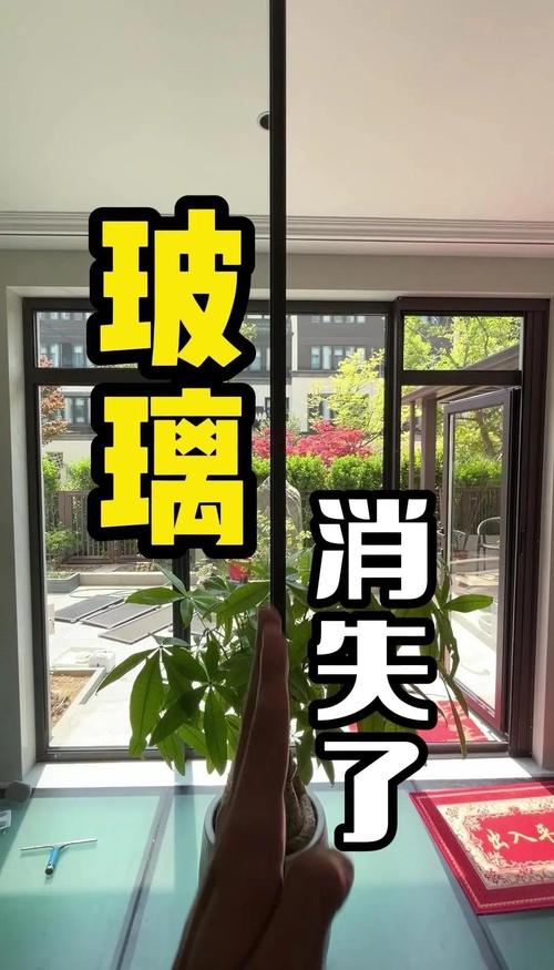 玻璃上的水渍怎么擦才干净？用它擦完像新的一样