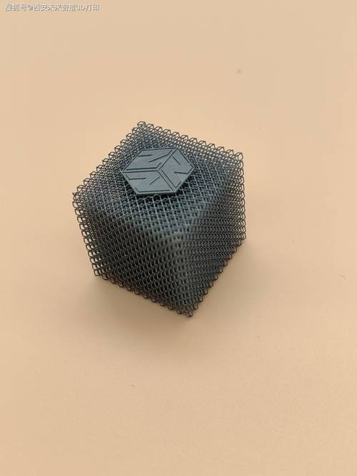 3D 打印平台清洁！酒精 + 刮板高效处理
