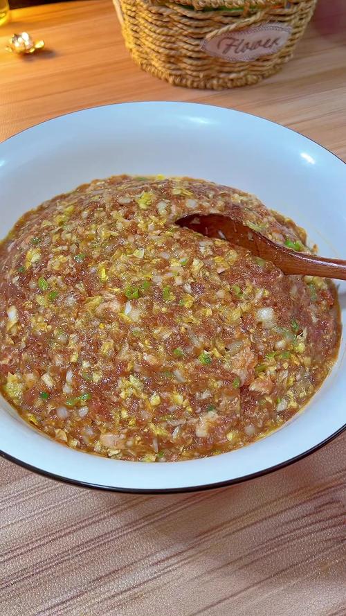 自制饺子馅：猪肉白菜、韭菜鸡蛋，调味比例超关键​