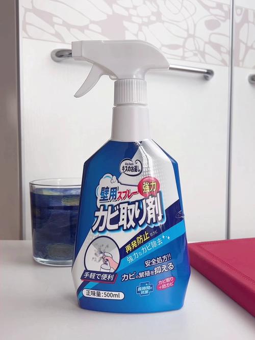 厨房菜板清洁消毒:生熟分开用,定期消毒防细菌滋生