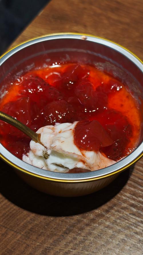 自制草莓果酱：新鲜草莓这样熬，无添加更安心​