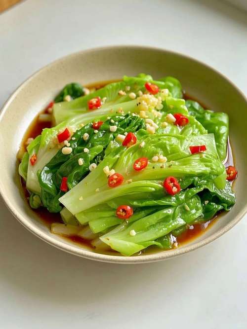 家常炒青菜技巧：保持翠绿不发黄，口感脆嫩​